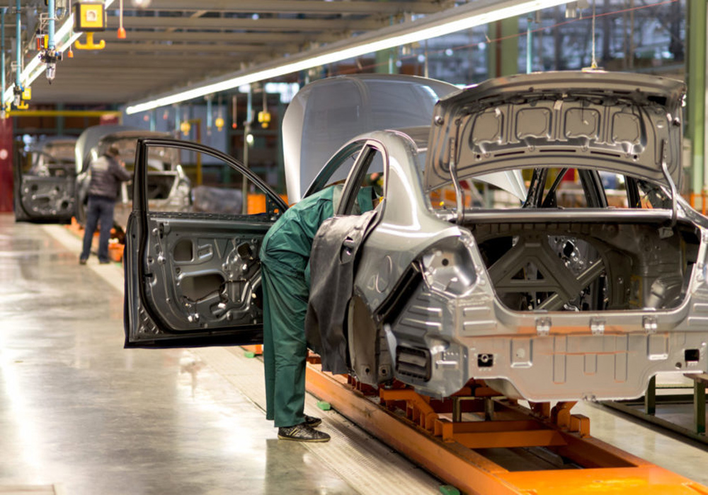 Производство легковых автомобилей в Российской Федерации за месяц увеличилось на 74 %